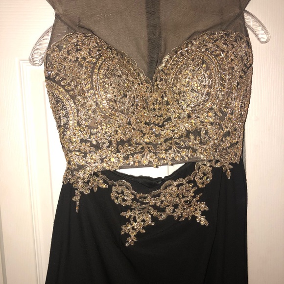 Two piece embroidered prom dress from David Bridal - Picture 4 of 8